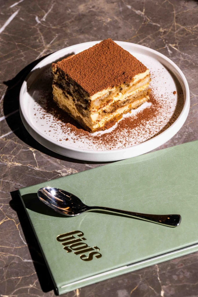 Gigi-Contact2_converted